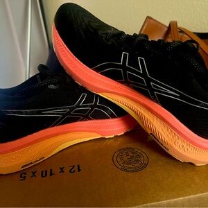 Women’s ASICS GT-2000 11